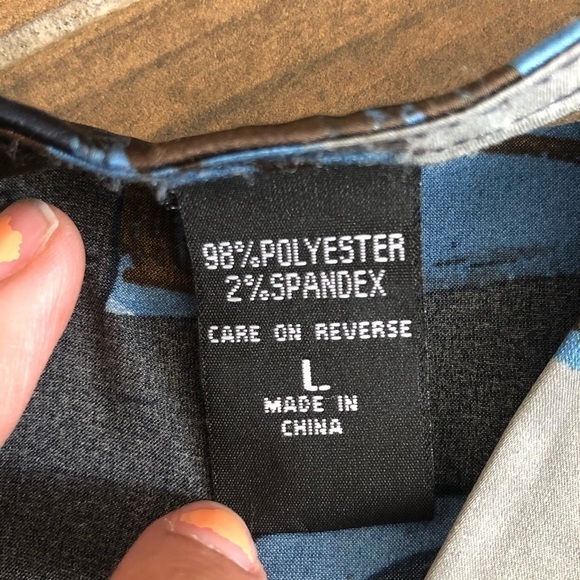 Geometric Blouse Size Large New York and Co - Picture 5 of 6